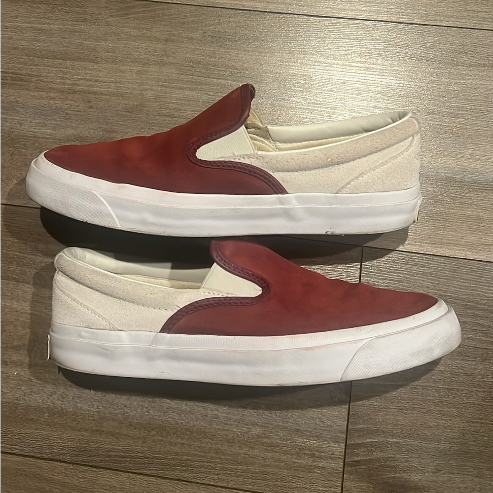 Converse Men's Red and White Slip-On Shoes